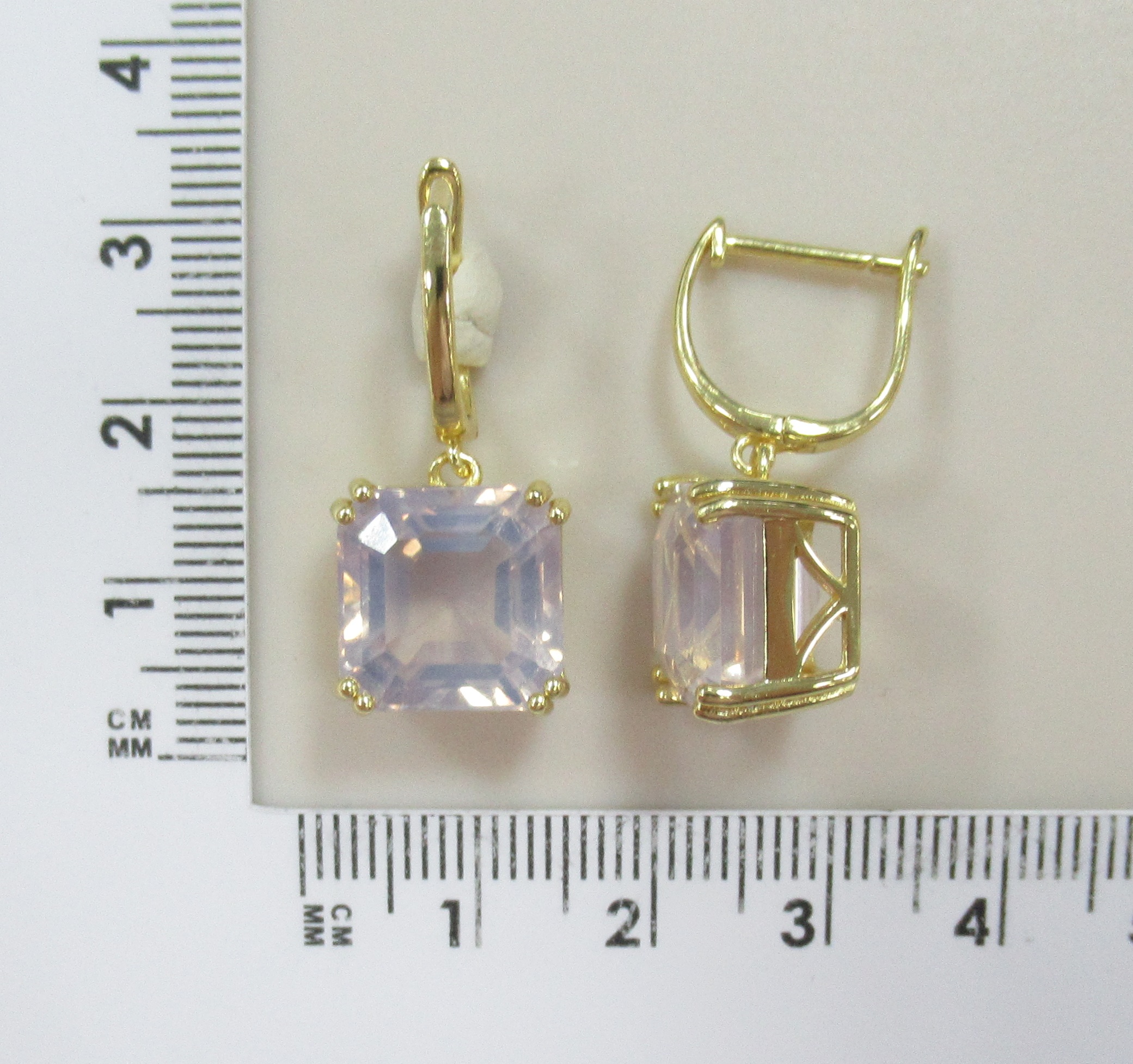 Серебряные серьги с кварцем